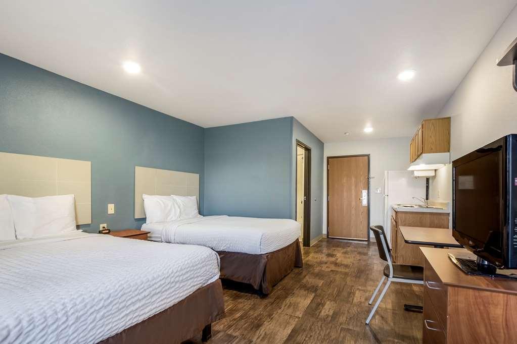 Extended America Select - Indianapolis - Lawrence Hotel 2*